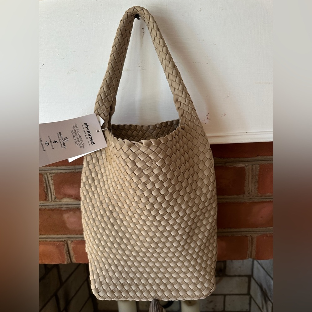 NWT Woven Hobo Tote Bag in Beige